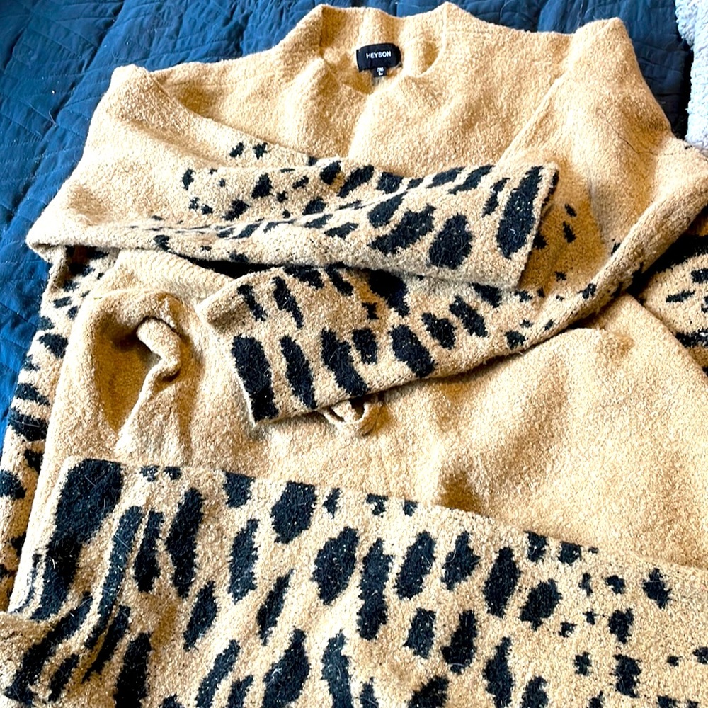 Heyson Mock-Neck Set.